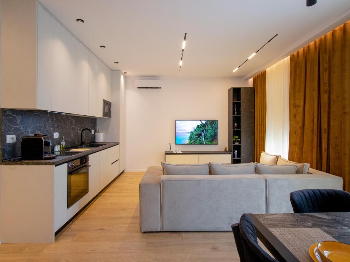 Luxury Rooftop 23 Bed and Breakfast Τίρανα Εξωτερικό φωτογραφία