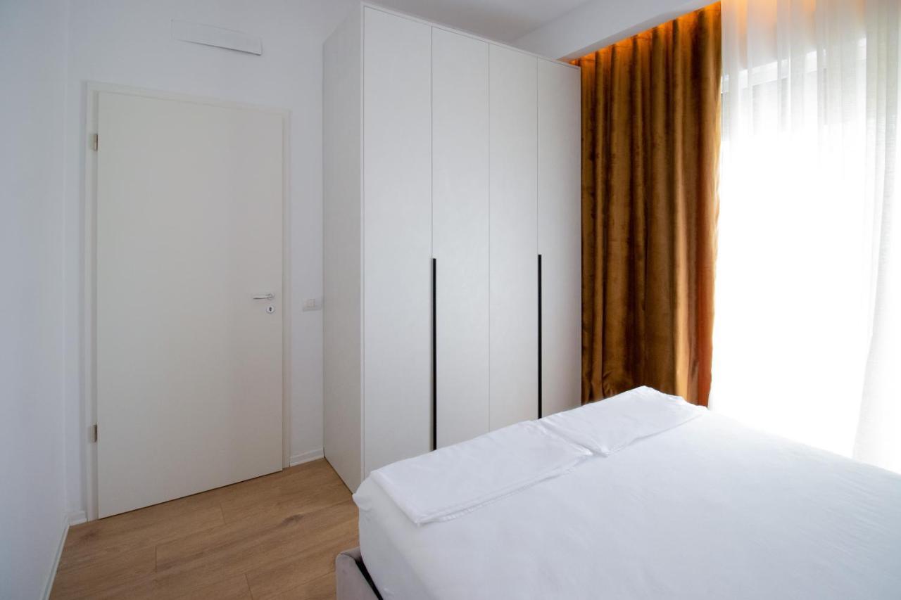 Luxury Rooftop 23 Bed and Breakfast Τίρανα Εξωτερικό φωτογραφία