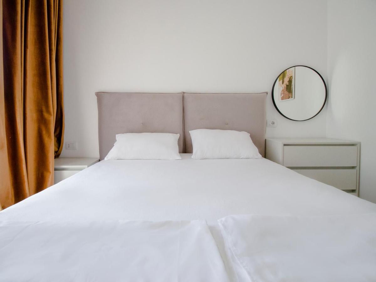 Luxury Rooftop 23 Bed and Breakfast Τίρανα Εξωτερικό φωτογραφία