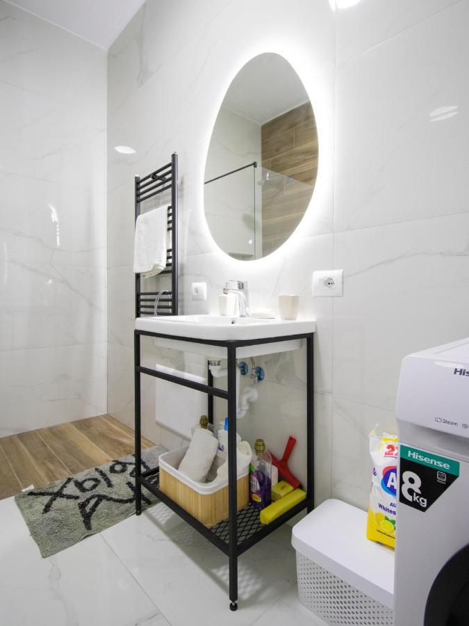 Luxury Rooftop 23 Bed and Breakfast Τίρανα Εξωτερικό φωτογραφία